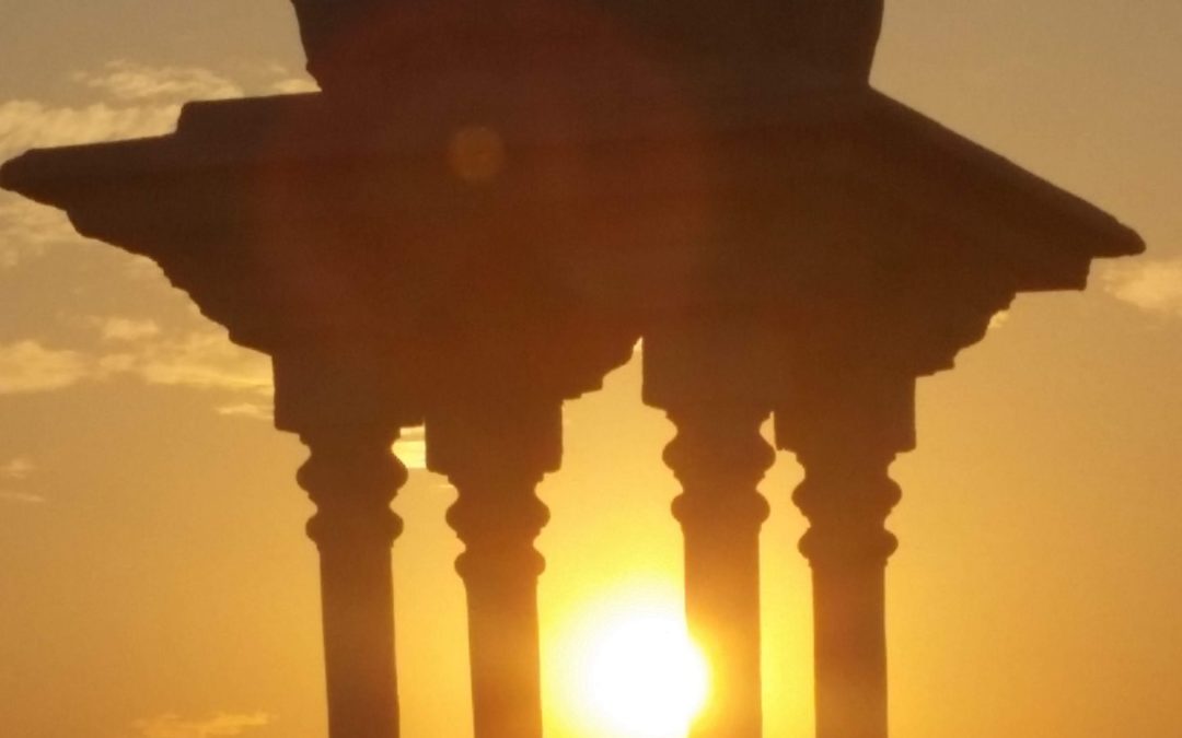 Salutation au soleil – Surya Namaskar